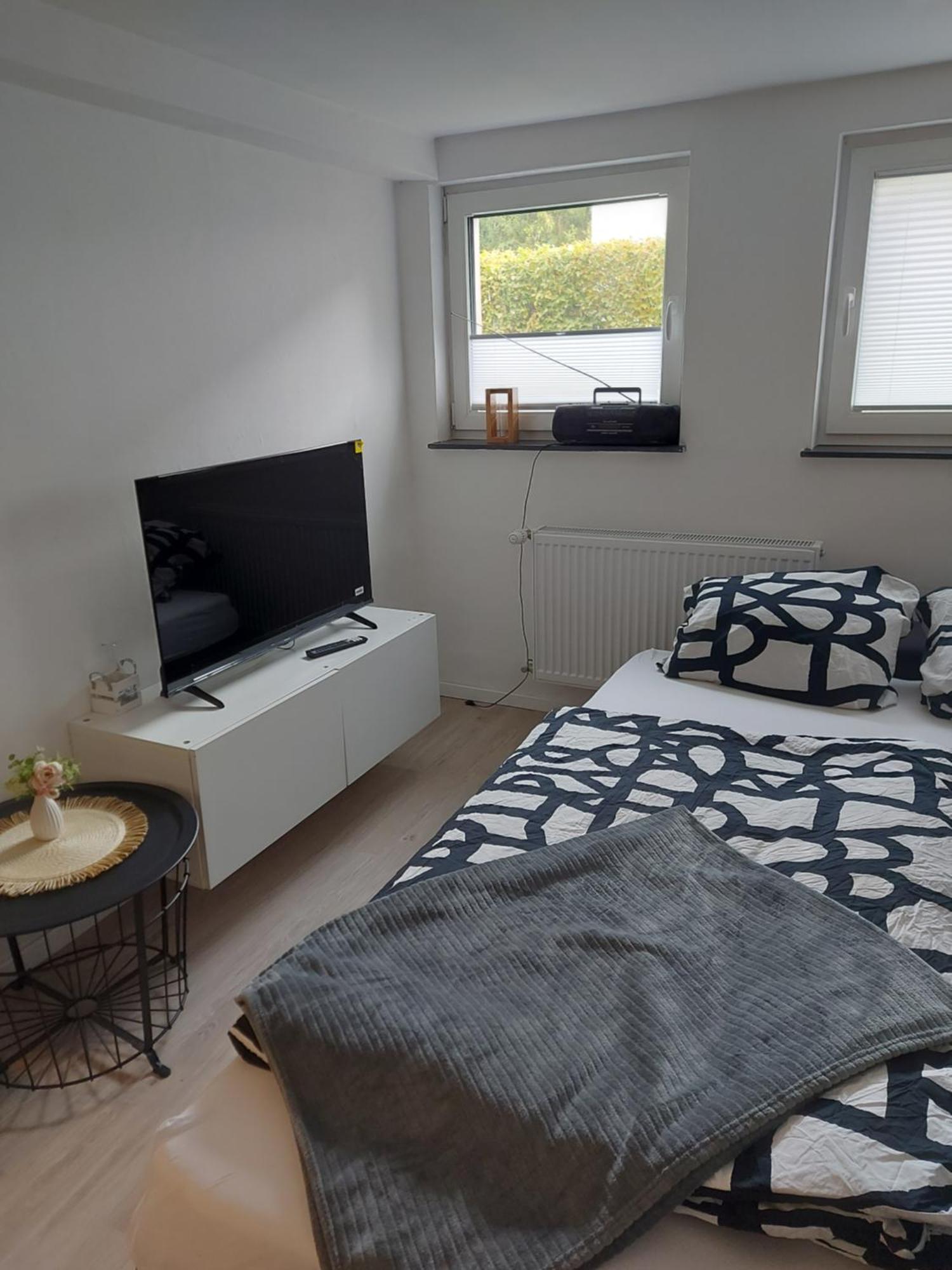 Ruhige, Zentrale Einliegerwohnung Im Kurpark バート・ヘルスフェルト エクステリア 写真