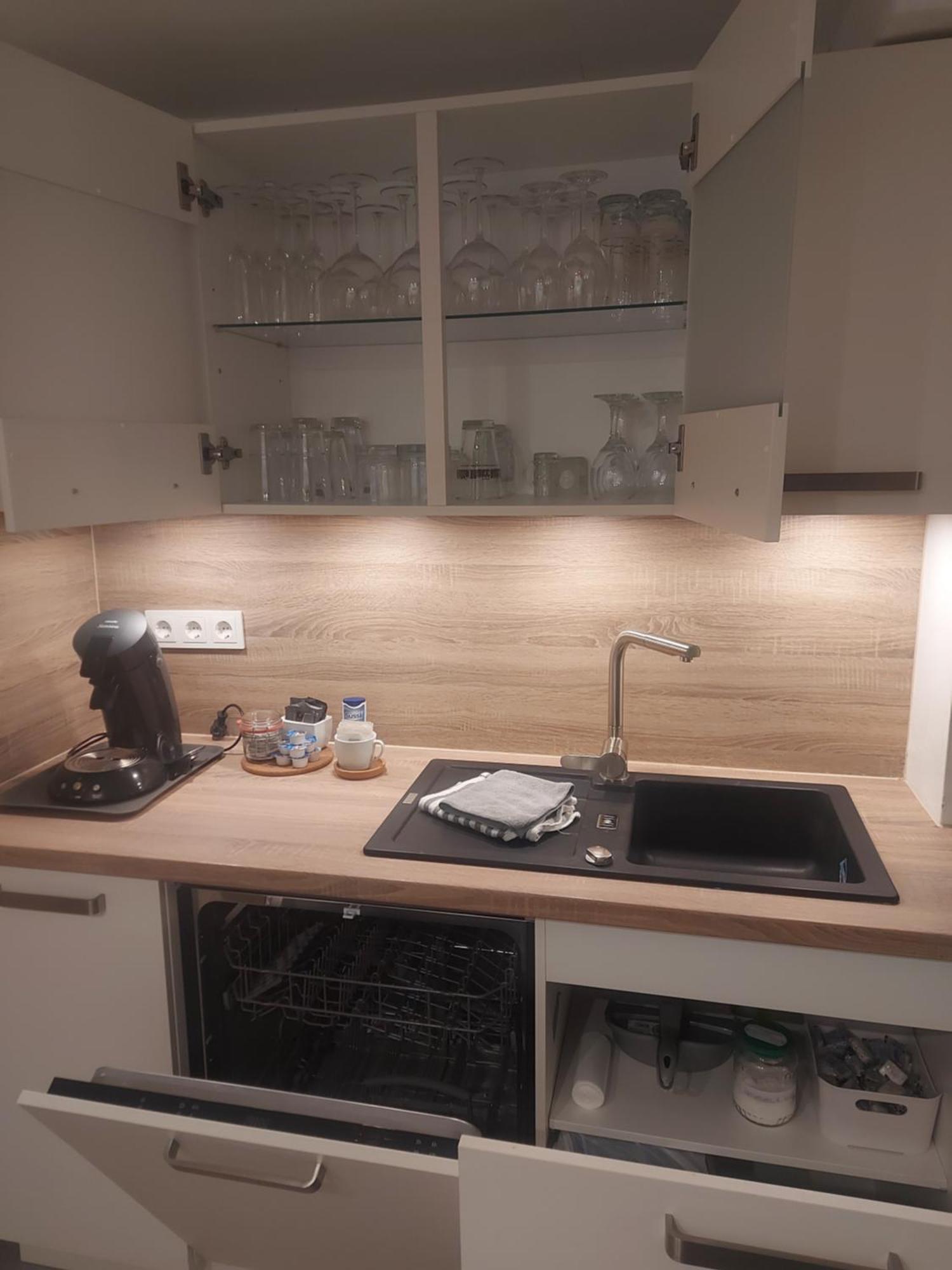 Ruhige, Zentrale Einliegerwohnung Im Kurpark バート・ヘルスフェルト エクステリア 写真